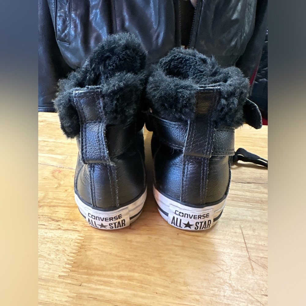 Women's Black Faux Fur High-Top Sneakers Size 6 - Picture 5 of 7